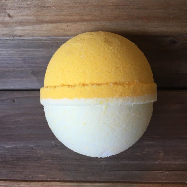 Honey Almond Bath Bomb - Pheasant Creek Farms